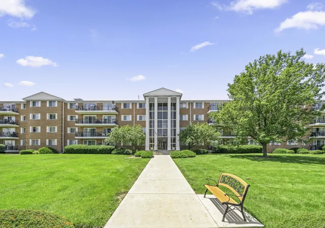 1060-n-farnsworth-ave-1115-aurora-il-60505/hzid_a2c8755d
