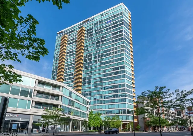 1720-maple-ave-2170-evanston-il-60201/hzid_db007757