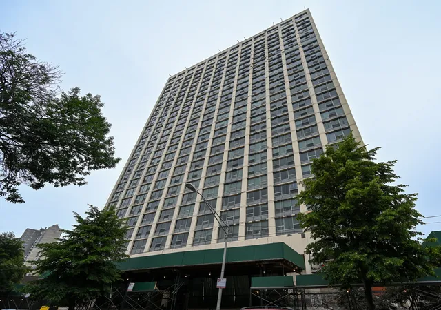 5201-s-cornell-ave-5d-chicago-il-60615/hzid_a73b823f