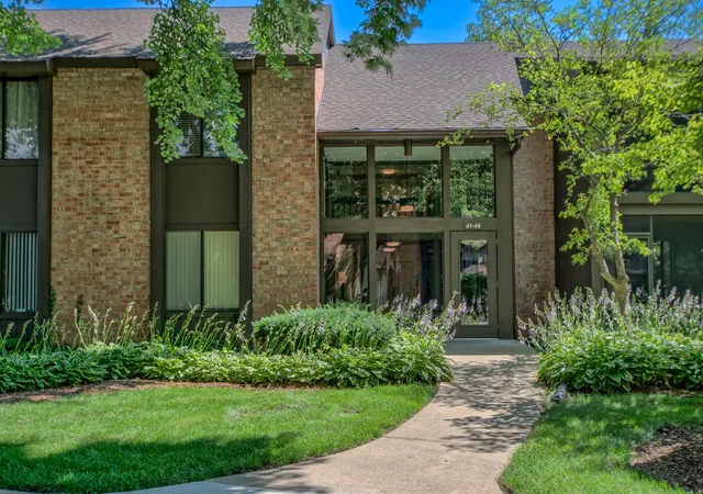740-saint-andrews-ln-48-crystal-lake-il-60014/hzid_849ed2a4