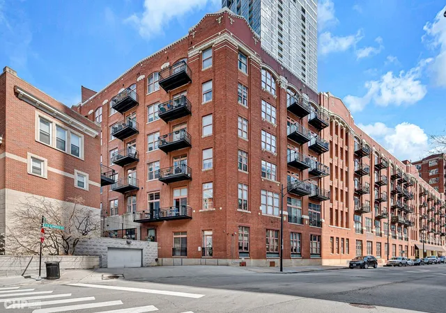360-w-illinois-st-5c-chicago-il-60654/hzid_e405e2e1