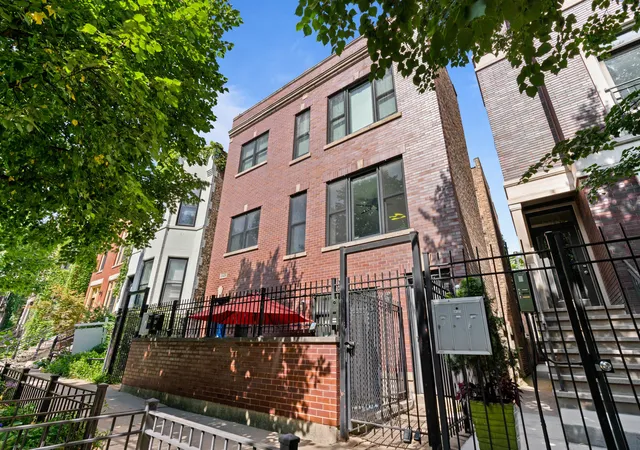 1525-n-claremont-ave-1a-chicago-il-60622/hzid_180fe6dc