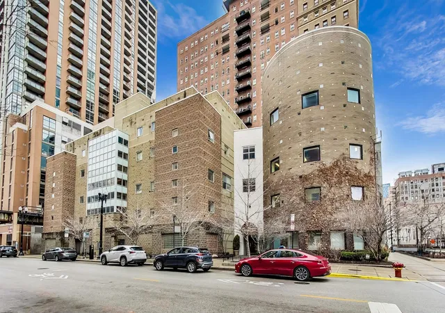 40-e-9th-st-1601-chicago-il-60605/hzid_39cc911e