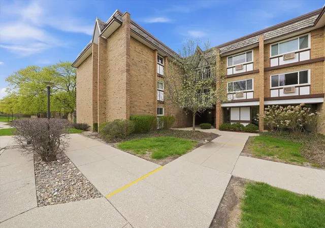 300-claymoor-rd-2e-hinsdale-il-60521/hzid_45820b08
