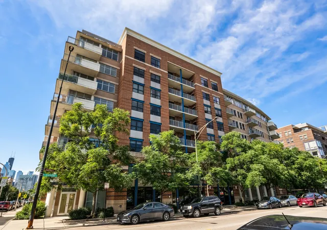 511-w-division-st-706-chicago-il-60610/hzid_3c710011