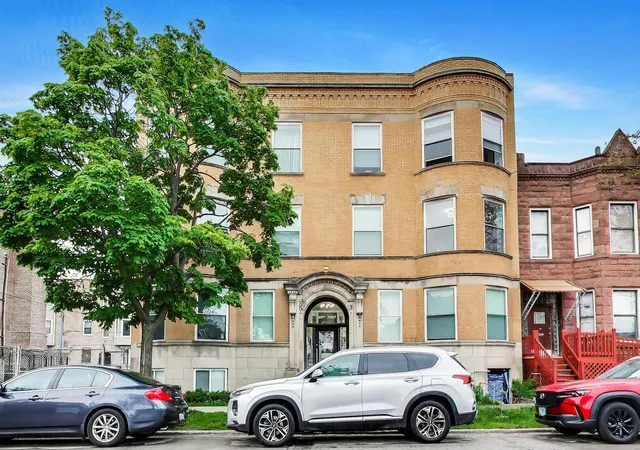 616-e-46th-street-2-chicago-il-60653/hzid_2bead220
