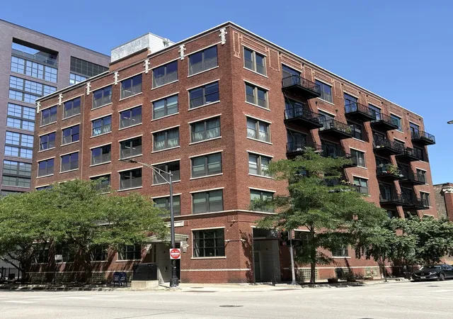 106-n-aberdeen-st-3g-chicago-il-60607/hzid_785f3bf9