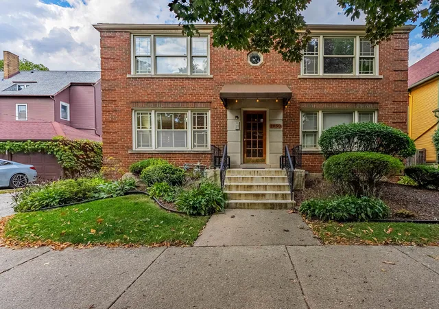 1038-superior-st-1w-oak-park-il-60302/hzid_ec6dbf2e