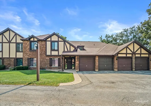 1623-salisbury-ct-c-wheaton-il-60187/hzid_be988296