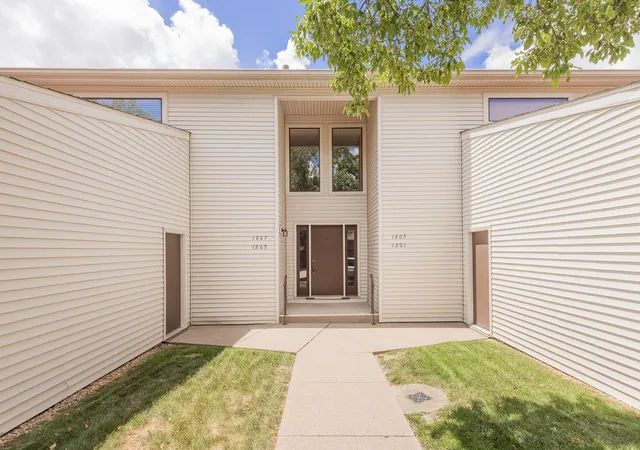 1205-35th-street-dr-none-moline-il-61265/hzid_7c76e933