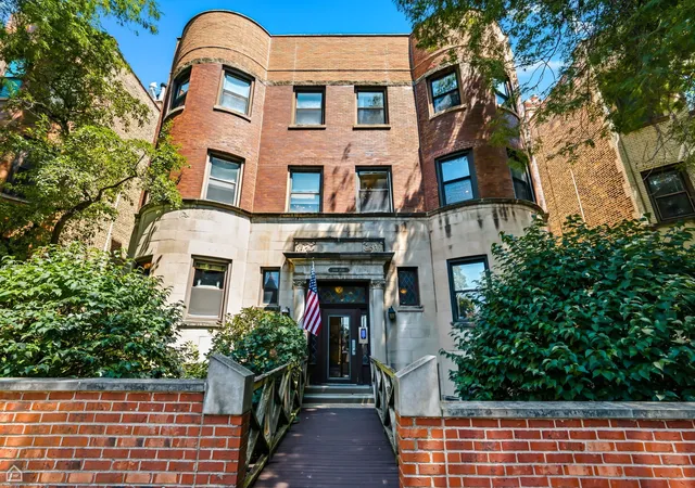 1044-w-byron-st-2e-chicago-il-60613/hzid_01374585
