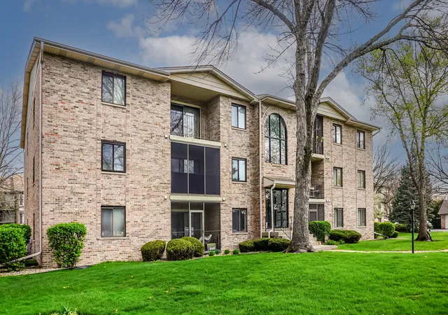 4926-134th-st-210-crestwood-il-60418/hzid_ef2daaa8