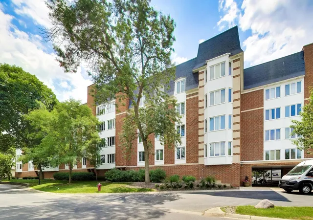 100-lake-blvd-657-buffalo-grove-il-60089/hzid_58b2a551
