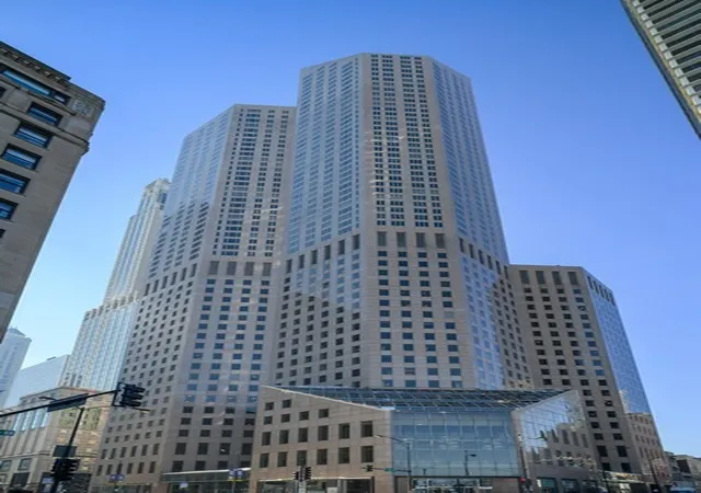 950-n-michigan-ave-4005-chicago-il-60611/hzid_4d03908a