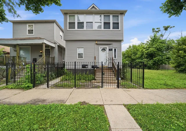 8632-s-sangamon-st-chicago-il-60620/hzid_b37e04f4