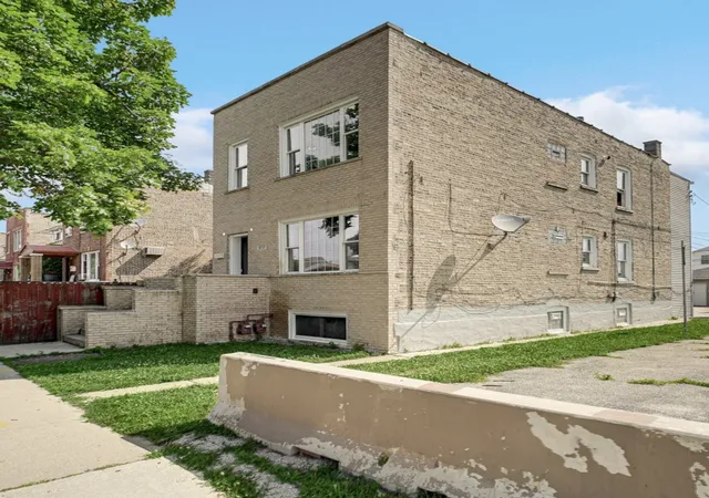 4757-s-rockwell-st-chicago-il-60632/hzid_d8720950