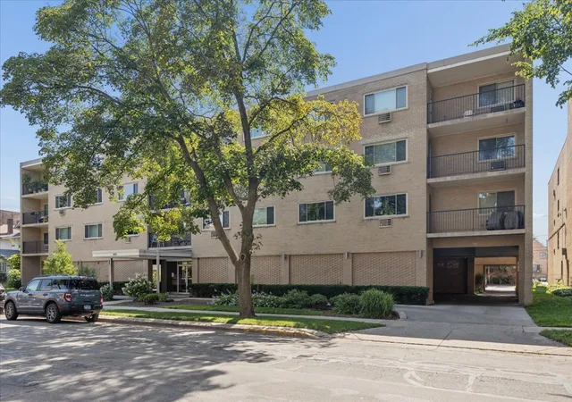 425-home-ave-1g-oak-park-il-60302/hzid_1c98f9ba