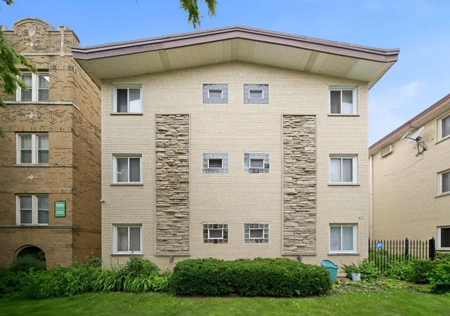 714-n-austin-blvd-202-oak-park-il-60302/hzid_1702a431