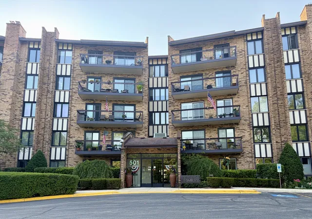 501-lake-hinsdale-dr-506-willowbrook-il-60527/hzid_b5a01fe0