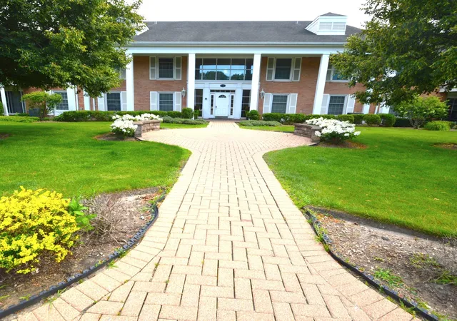 112-carriage-way-dr-204a-burr-ridge-il-60527/hzid_3157fb26