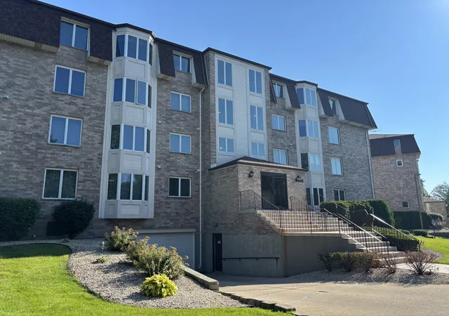 3660-186th-st-105-lansing-il-60438/hzid_46dd6fe6