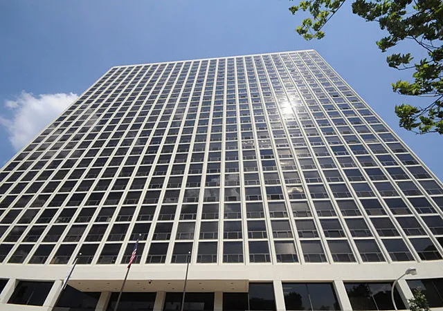 4343-n-clarendon-st-2110-chicago-il-60613/hzid_5e0f8817