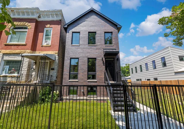 2832-w-wilcox-st-chicago-il-60612/hzid_7c6e417f