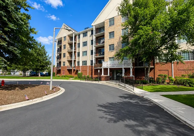 2301-oakmont-wy-502-darien-il-60561/hzid_e583ba33