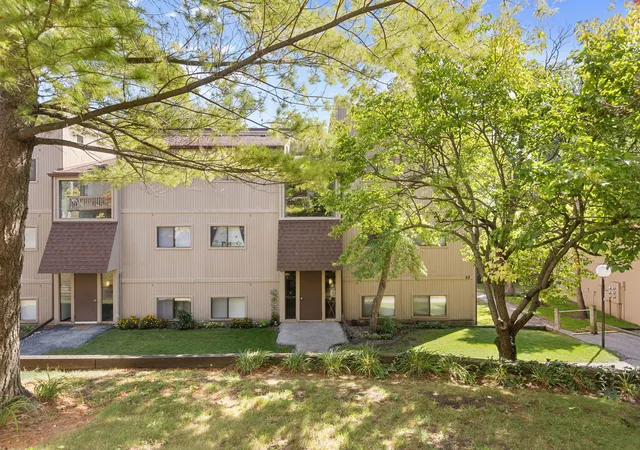 49-oak-hill-colony-12-fox-lake-il-60020/hzid_53d2aa10