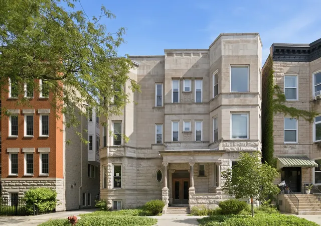 626-w-buckingham-pl-1e-chicago-il-60657/hzid_8942d40a