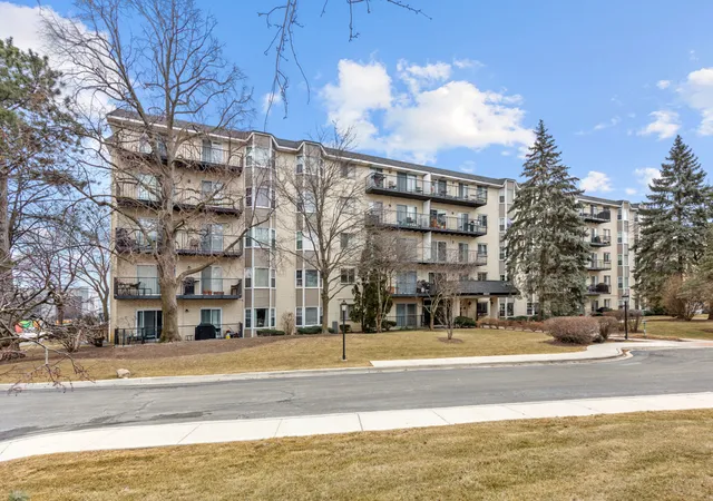 8620-waukegan-rd-405-morton-grove-il-60053/hzid_8b0d2d83