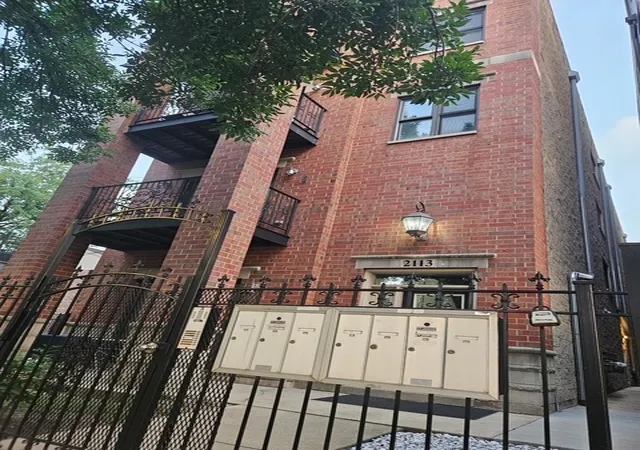 2113-w-gladys-ave-2s-chicago-il-60612/hzid_d4537b0c