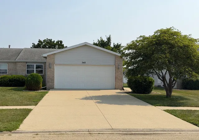 342-e-myrtle-st-herscher-il-60941/hzid_f92307bf