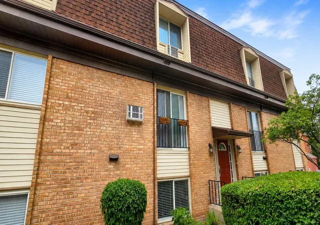 1243-washington-st-e-c304-des-plaines-il-60016/hzid_228ee07f