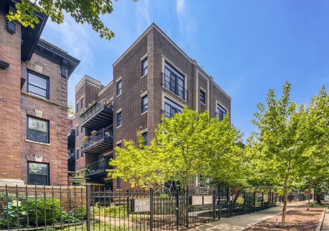927-w-agatite-ave-3s-chicago-il-60640/hzid_2123a762