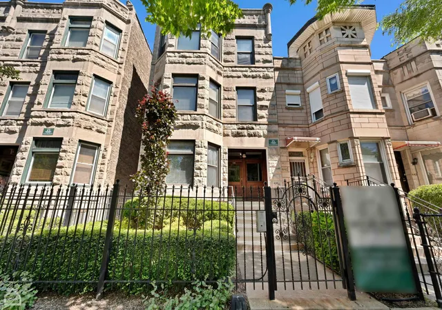 438-e-45th-place-chicago-il-60653/hzid_eb874d41