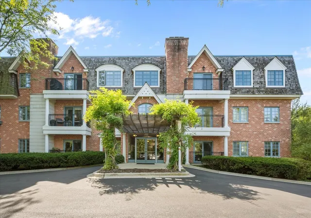 153-e-laurel-ave-202-lake-forest-il-60045/hzid_ef5dcac7