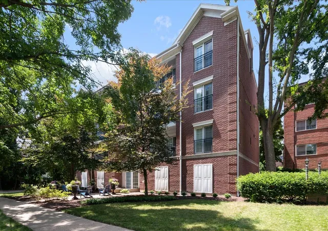 2536-mcdaniel-ave-402-evanston-il-60201/hzid_e3ea5f5e