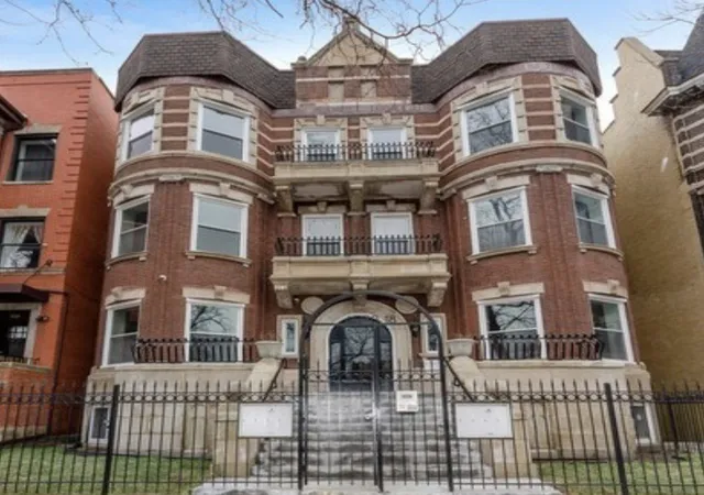 4520-s-king-dr-1b-chicago-il-60653/hzid_e772b5ca