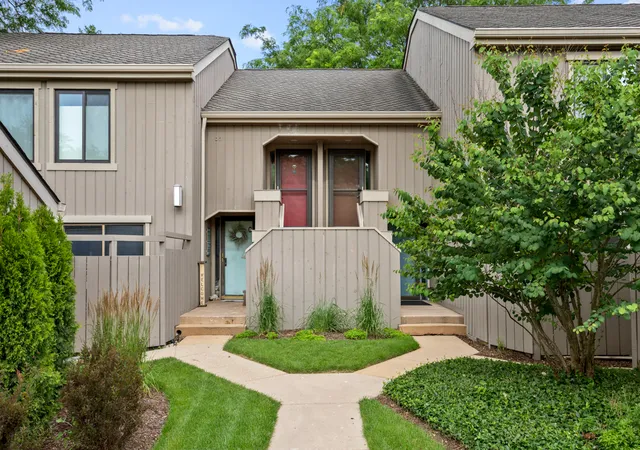 1285-oak-hl-rd-d-lake-barrington-il-60010/hzid_786827af