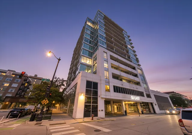 50-e-16th-st-514-chicago-il-60616/hzid_2be03f04