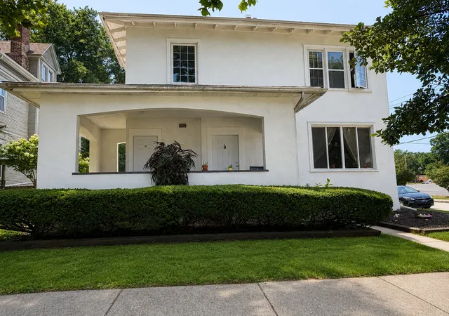 601-e-washington-st-bloomington-il-61701/hzid_d3028e1c