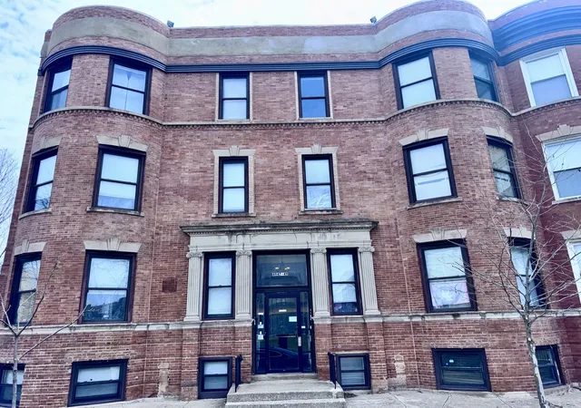 4949-s-calumet-ave-3s-chicago-il-60653/hzid_850a926c