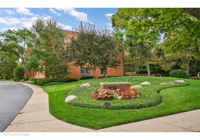 105-e-laurel-ave-103-lake-forest-il-60045/hzid_d5033328