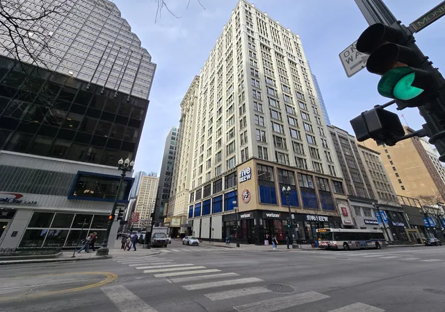 8-w-monroe-st-1800-chicago-il-60603/hzid_98880f05