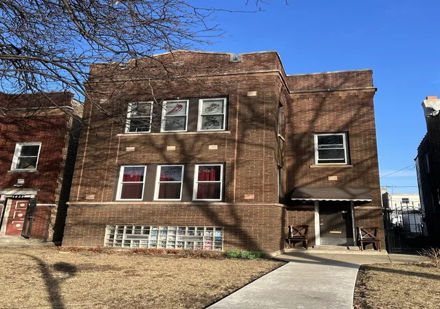 1627-n-lotus-ave-chicago-il-60639/hzid_4c048bc0