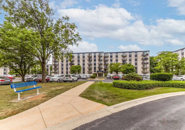 9118-w-elmwood-dr-1k-niles-il-60714/hzid_9b212c2f