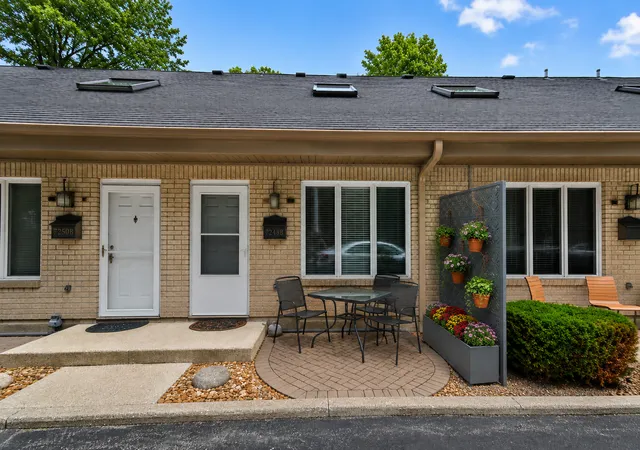 7248-dixon-st-b-forest-park-il-60130/hzid_f7ad5b0a