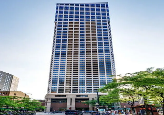 1030-n-state-st-28h-chicago-il-60610/hzid_8c156d1c