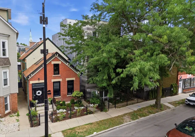 1412-w-diversey-pkwy-b-chicago-il-60614/hzid_14eee711